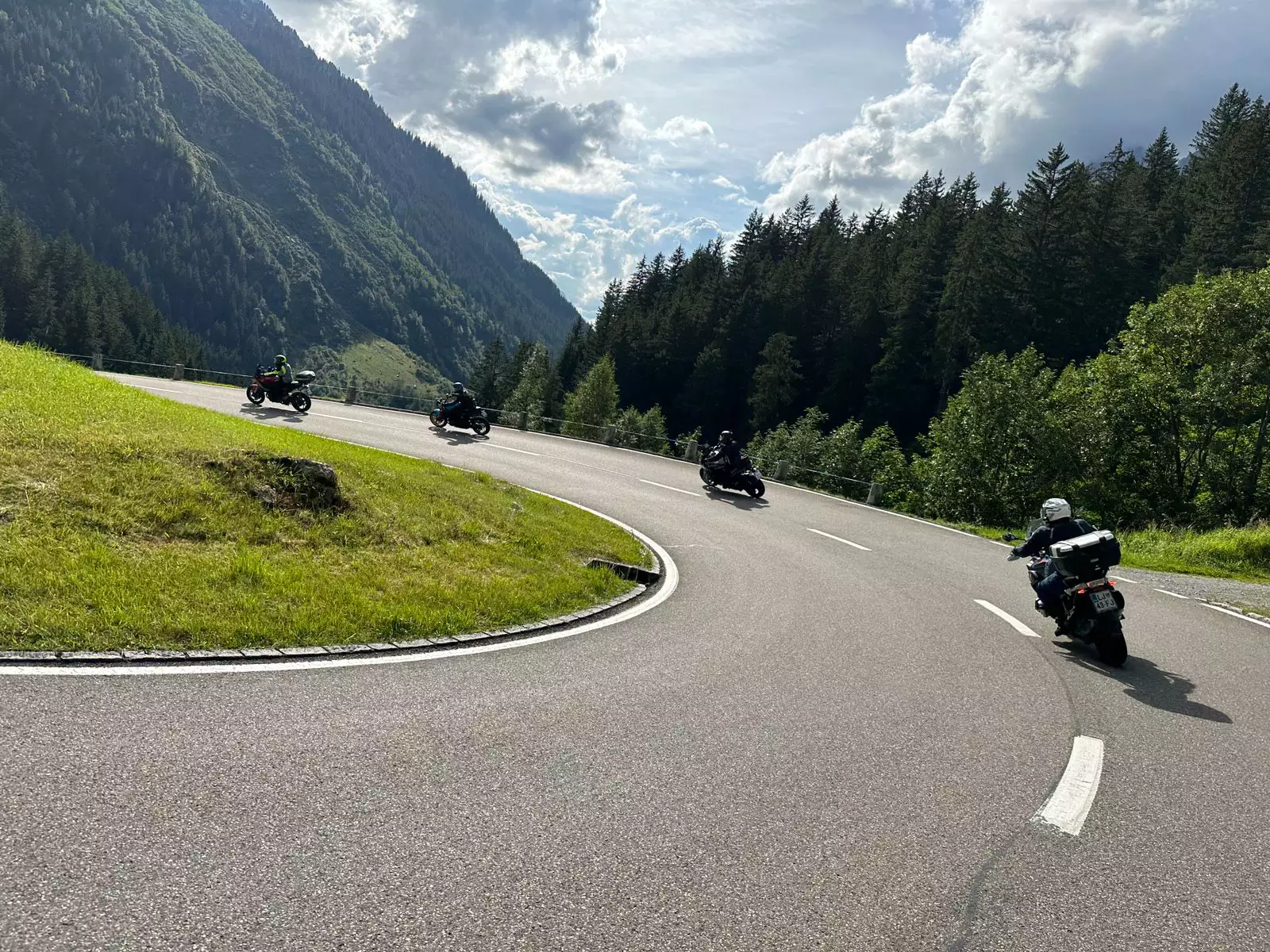 Conquer Alpine Majesty: Top Motorcycle Routes Through the Alps [Ultimate Guide]